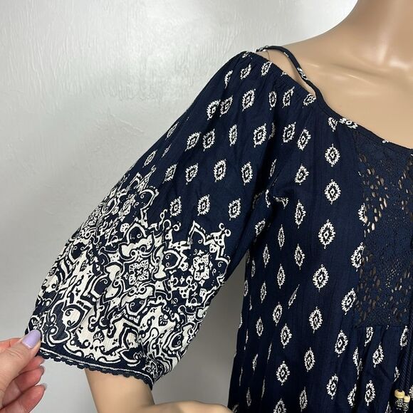 ANGIE Cold Shoulder 3/4 Sleeve Crochet Detailing Blouse Top Size L - Picture 2 of 7